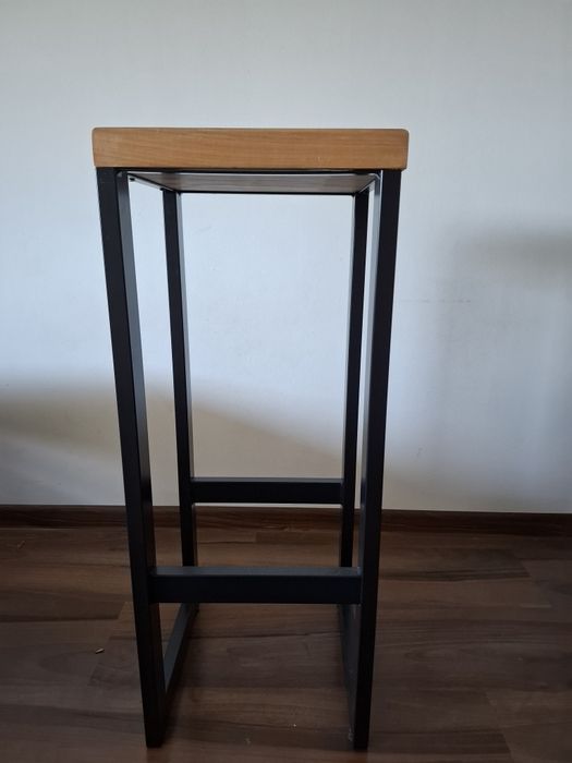 Krzesła hokery do baru