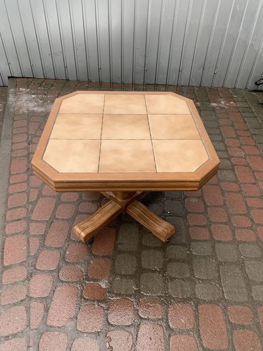 Стіл з керамічним покриттям