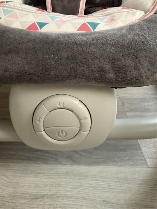 Дитячий шезлонг-гойдалка Mastela