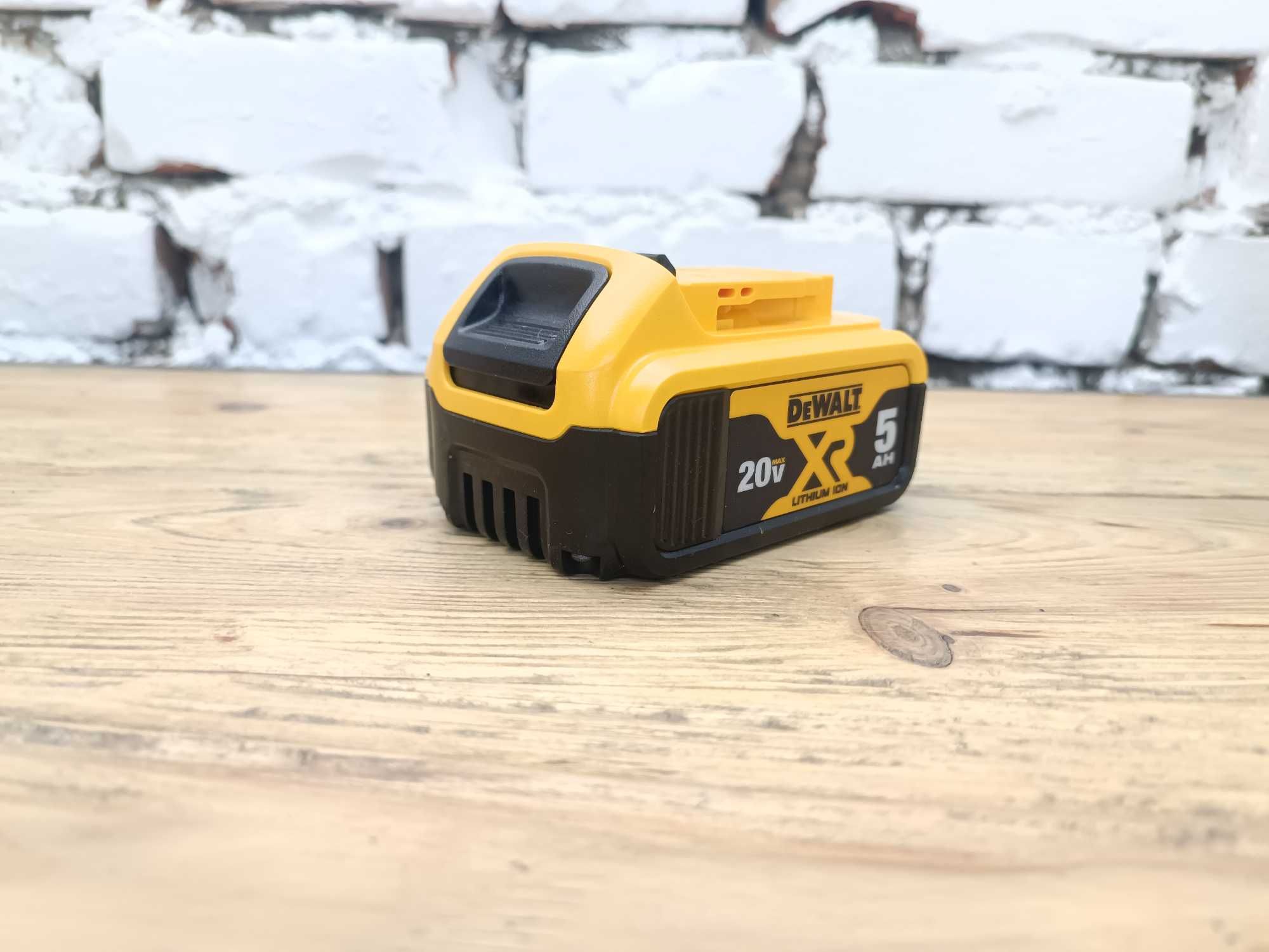 Акумулятор, батарея DeWALT DCB205 5Ah з США Оригінал  2024р