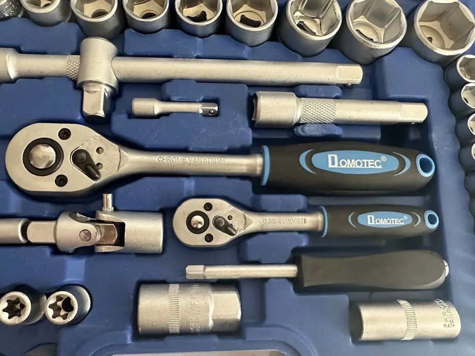 Набір інструментів у кейсі 108 предметів, набор головок + трещітки