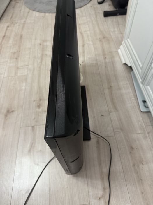 Телевізор Sharp LC-32SH130E(під ремонт)