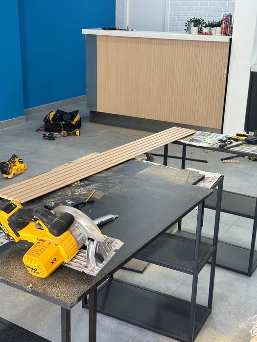 Montador de cozinha e móveis e transporte