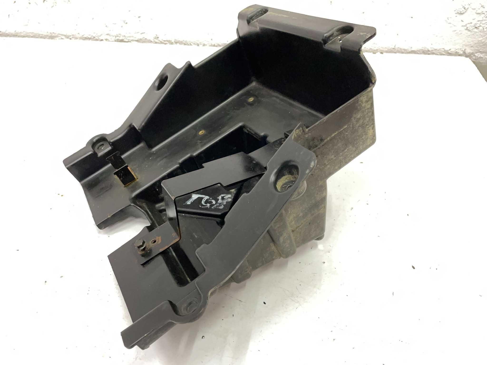 TGB Target, Blade 425,525,550 Schowek podstawa akumulatora mocowanie