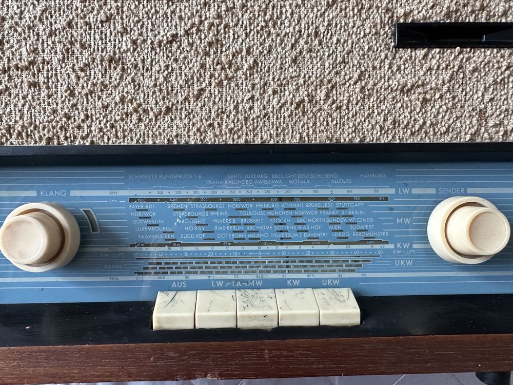 Radio Vintage Telefunken Jubilate Teak 1261