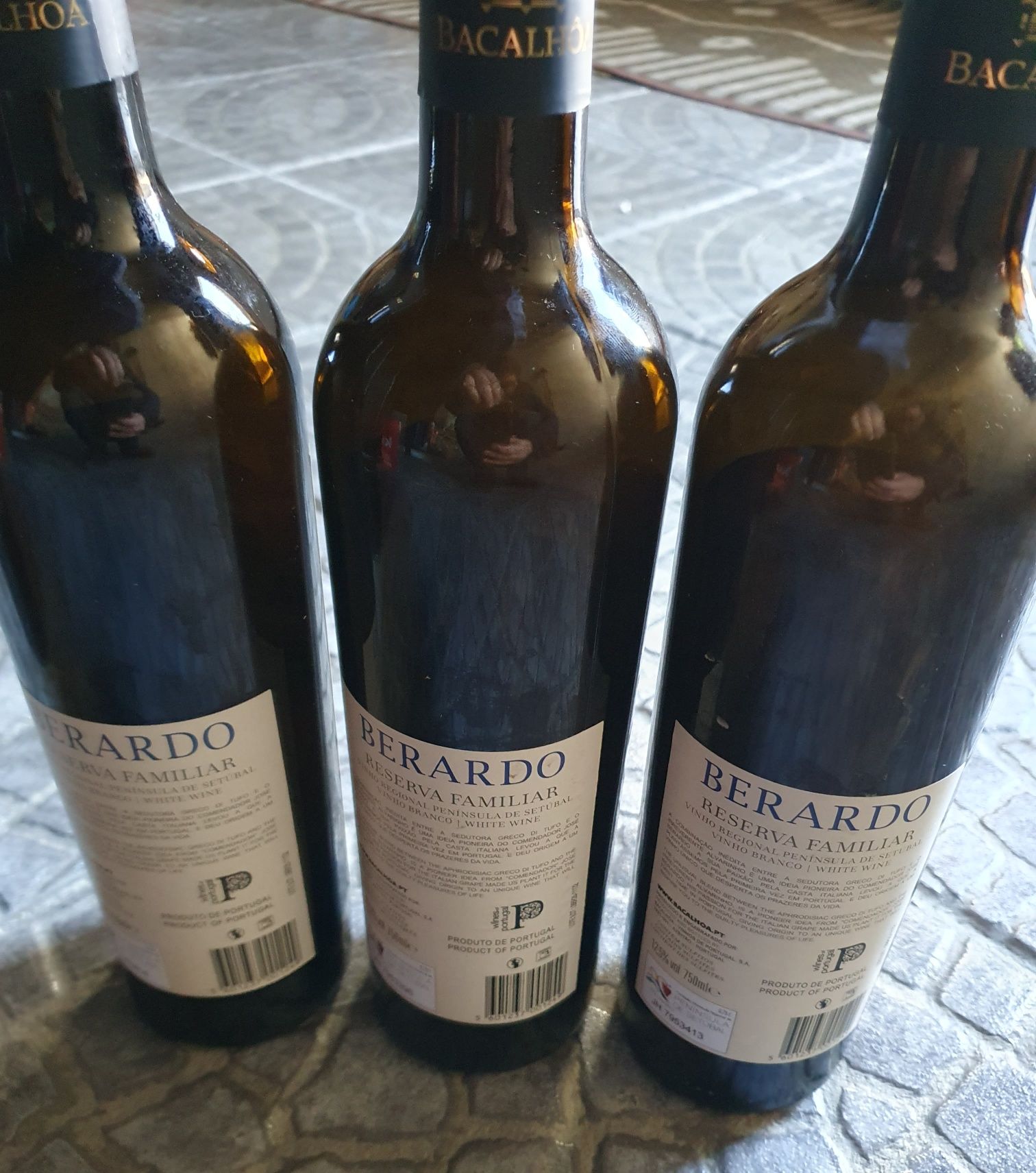 Garrafas Branco Berardo Reserva Familiar