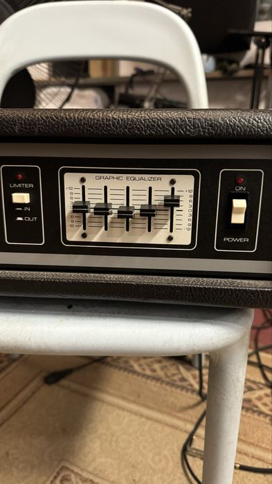 Wzmacniacz basowy Acoustic Model B120