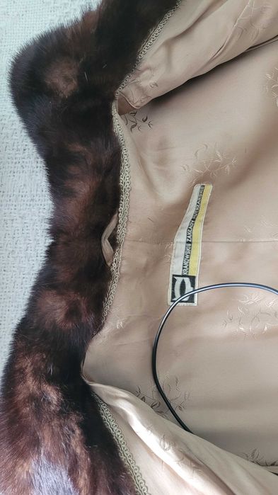 futro norki. Piękny płaszcz