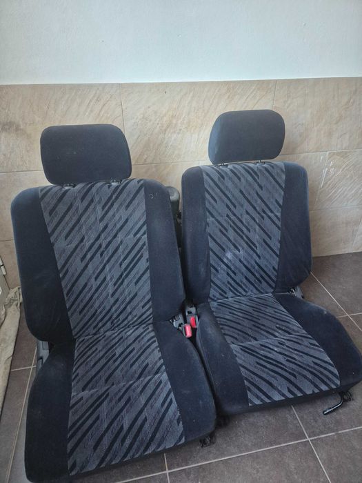 Bancos toyota corolla starvan e100