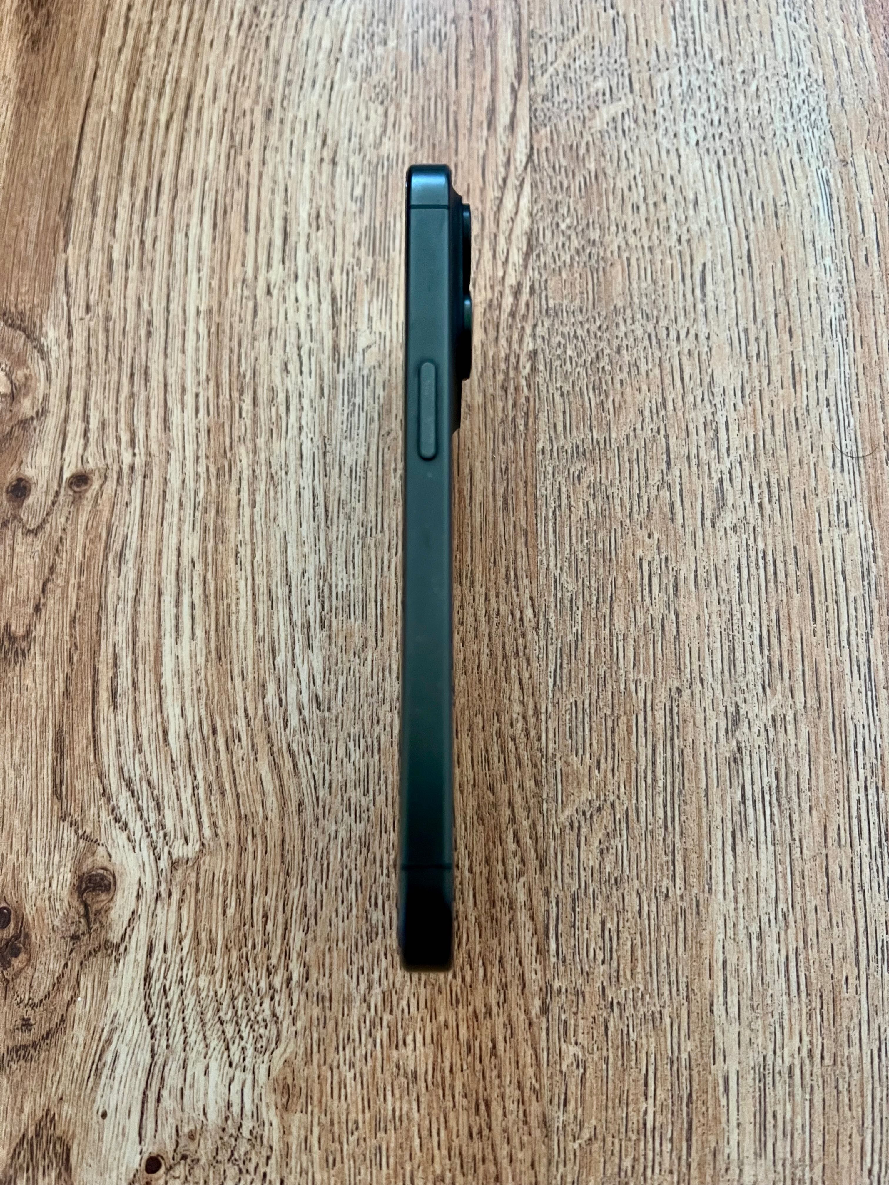 Продам iPhone 15 pro 128 gb