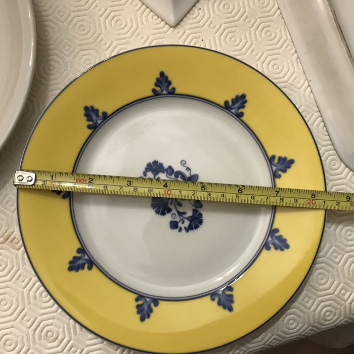 Vários pratos vista alegre