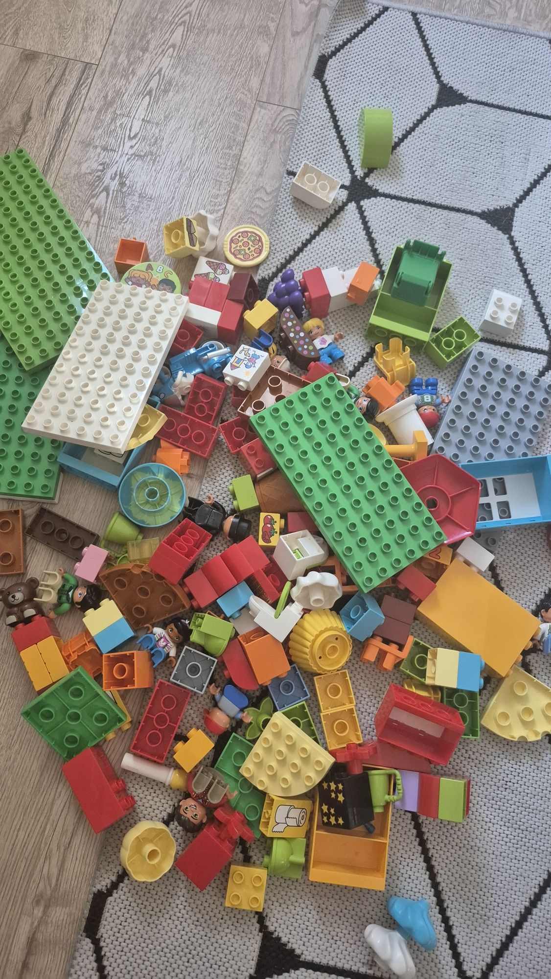 Klocki LEGO Duplo: 3 zestawy: Przedszkole, Moje pierwsze przyjęcie, Pi