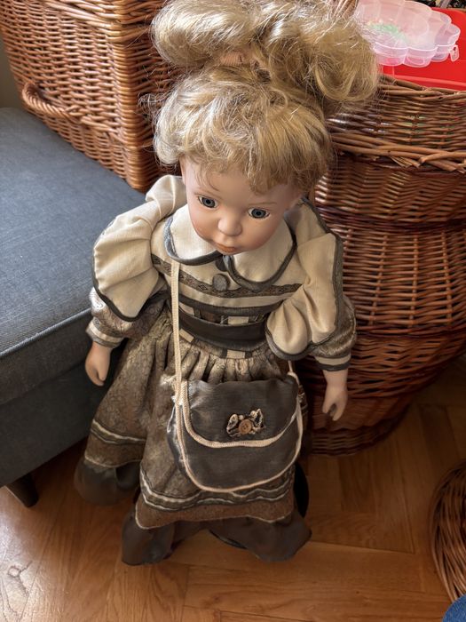 Lalka kolekcjonerska wysokość 70 cm