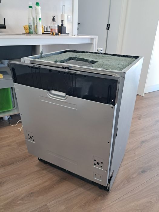 Maquina Louça encastrável Teka - NOVA