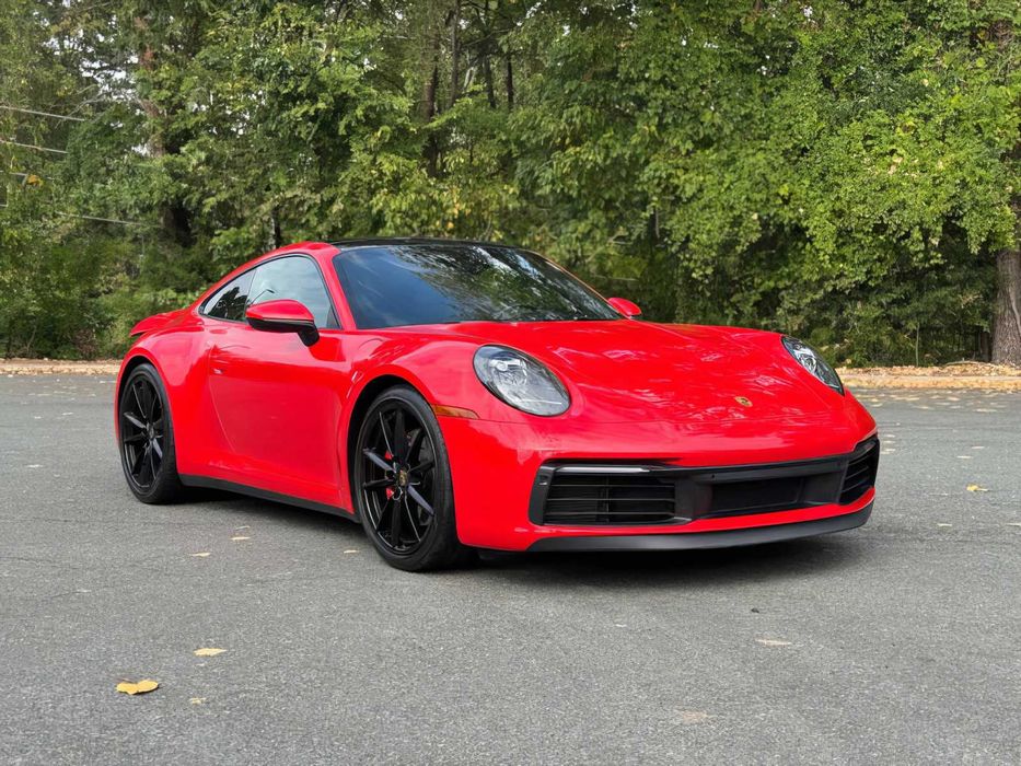 Porsche 911 Carrera S      2020