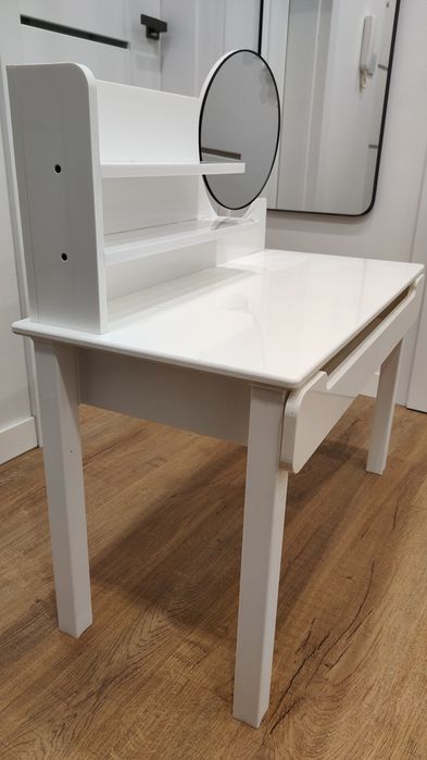 Toaletka dla dziewczynki