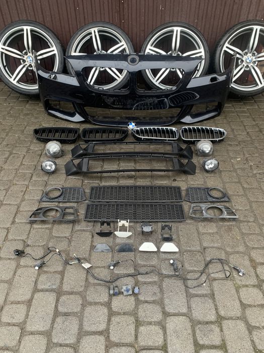 BMW F10 F11 M paket бампер решотка заглушка кронштейн партроник туманк