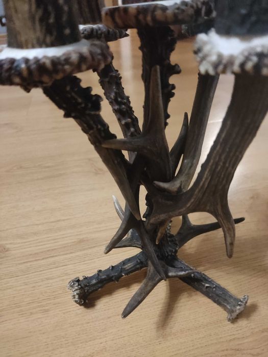 Stojak na świeczki z rogów