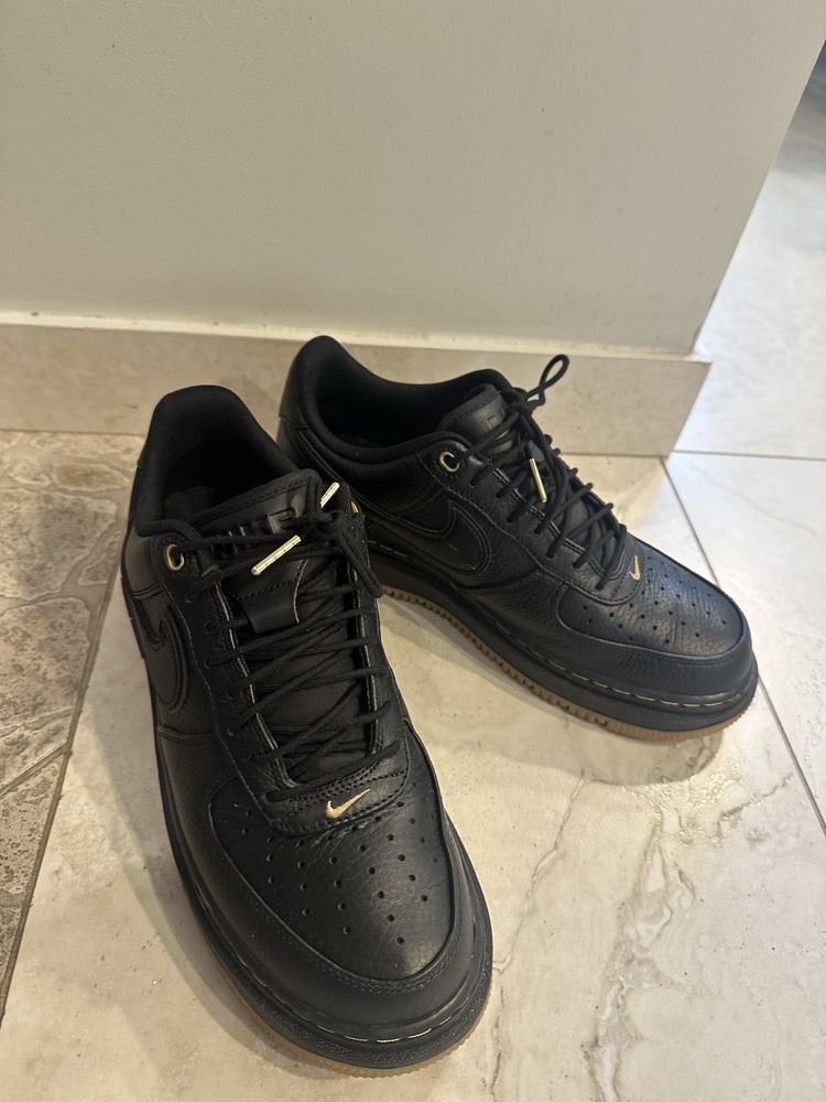 NIKE Air Force 1 Luxe roz. 44