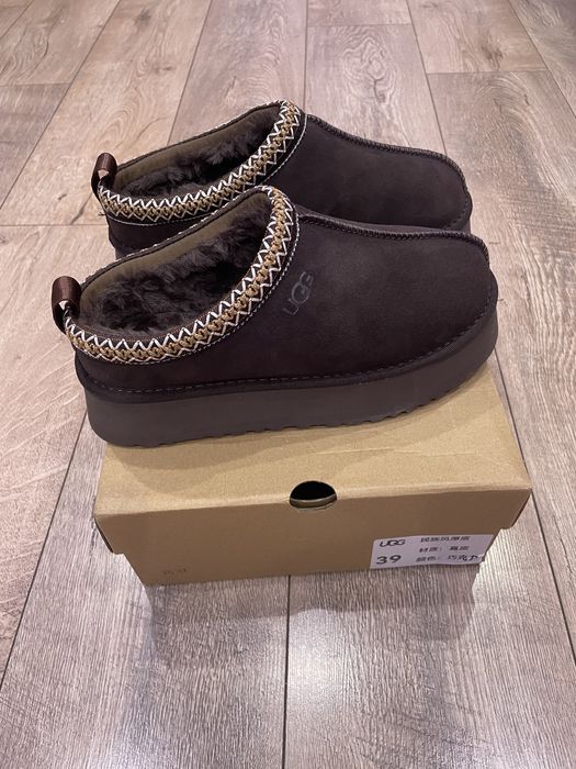 Крутезні жіночі короткі уггі на платформі Ugg Tazz