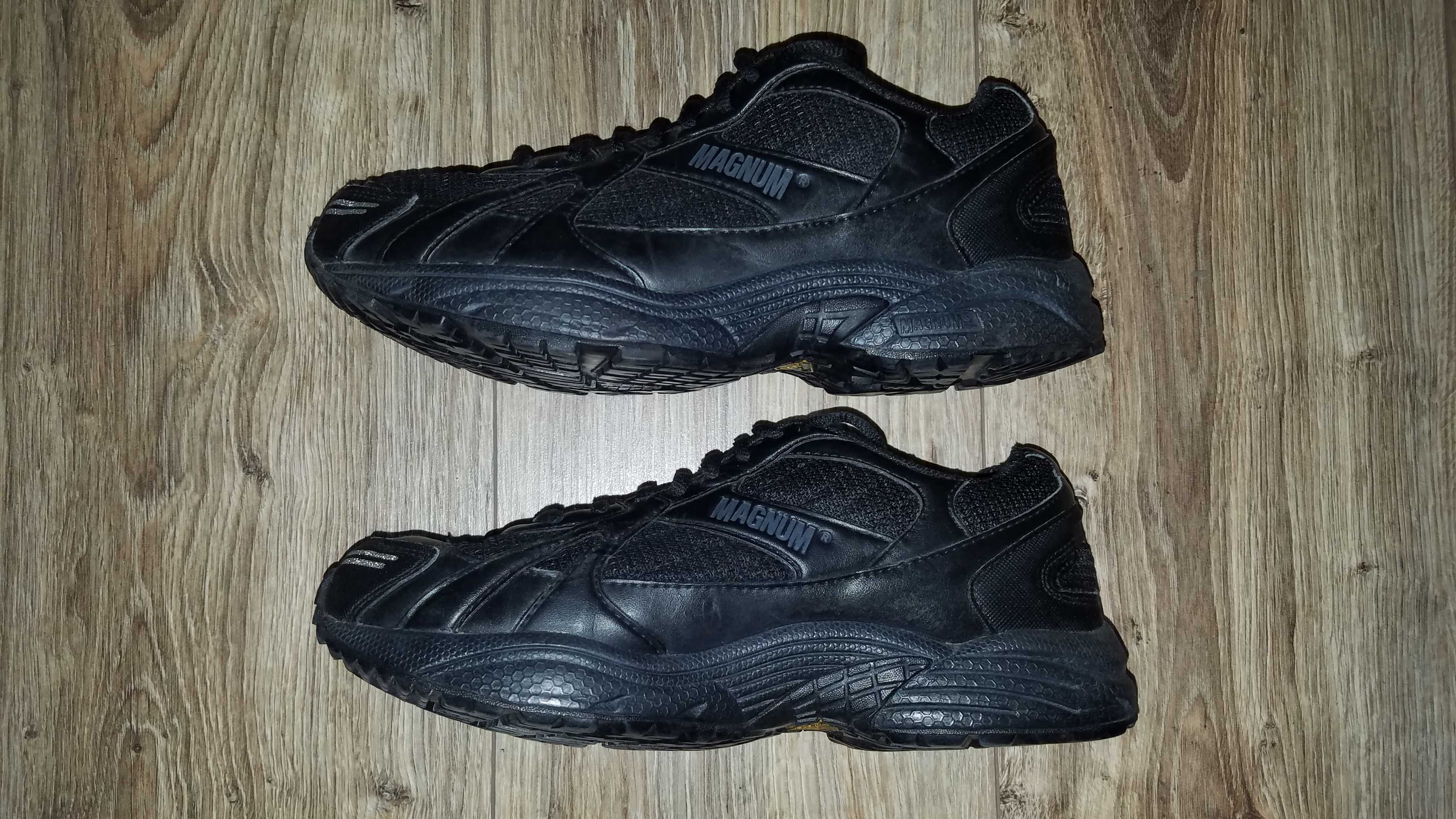 Buty MAGNUM 39/40 25.5cm buty sportowe biegowe fitness Vibram stan BDB