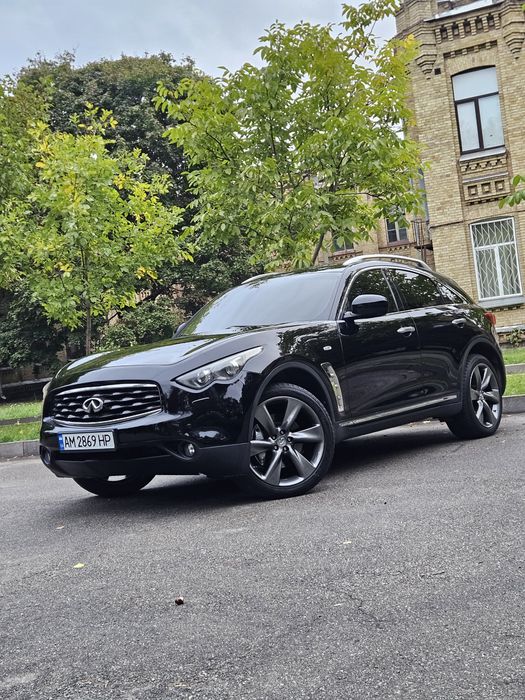 Продам Infiniti FX50 5.0 V8 | AWD | Sport Package |