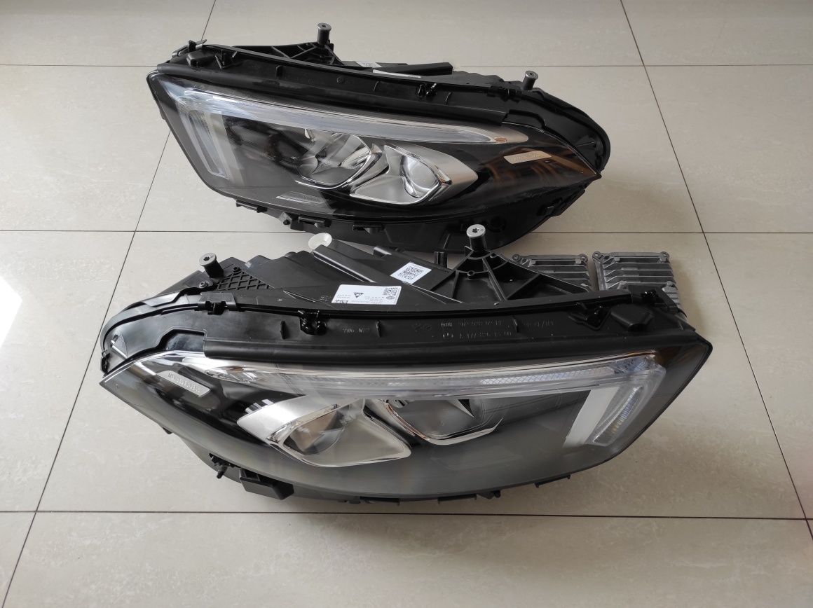 Farol / ótica Mercedes w177 full led direito / esquerdo