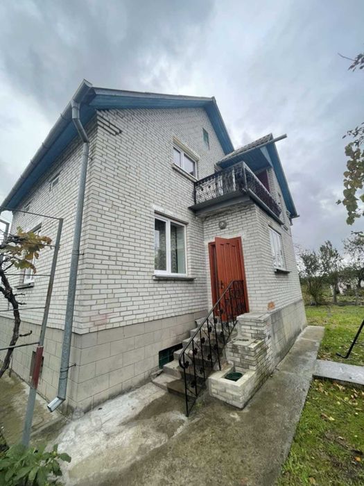 Дачний будинок для постійного проживання