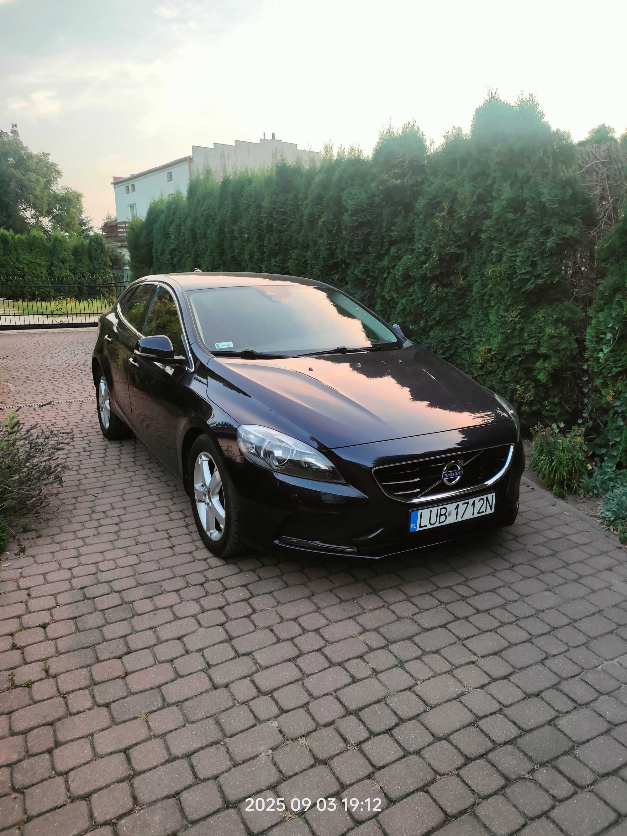 Sprzedam Volvo V60 D2