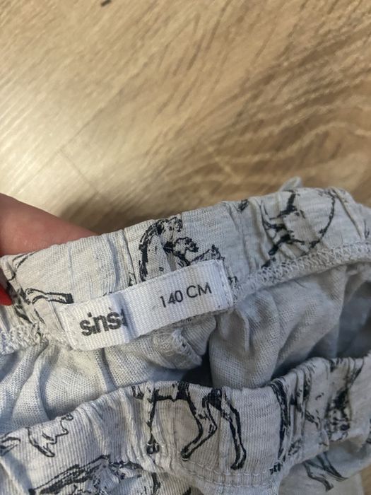 Piżama dla chłopca rozm. 140 siwa