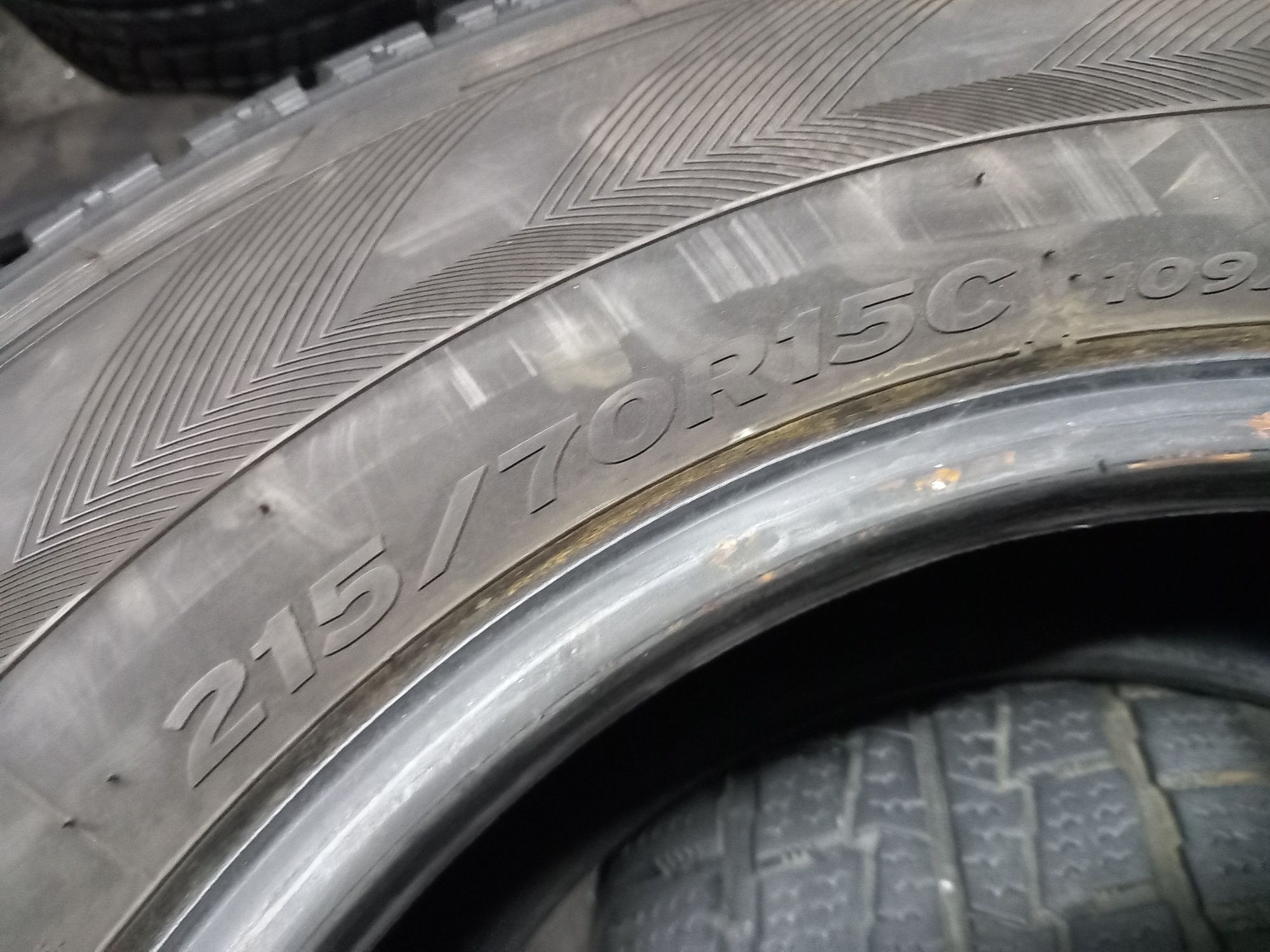 Opony używane 215/70/15c hankook 2x6 mm