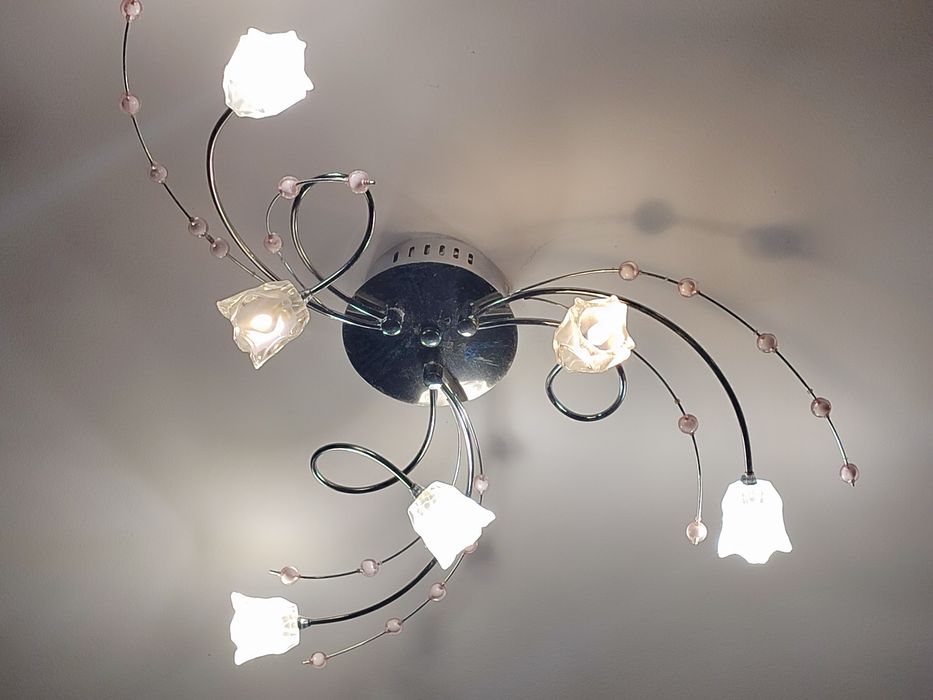 Люстра робоча. Без кріплення.Торг! Самовивіз Академмістечко. Київ