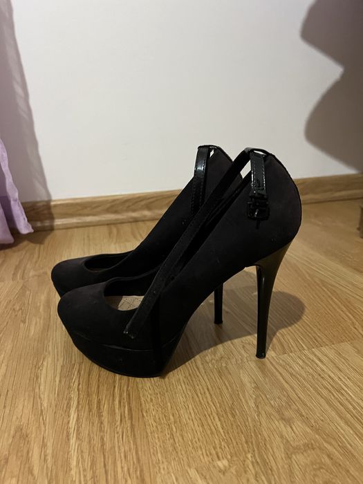 Sapato tacao fino