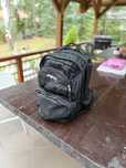 Plecak JanSport - duży, z dodatkowym usztywnieniem na laptopa, czarny