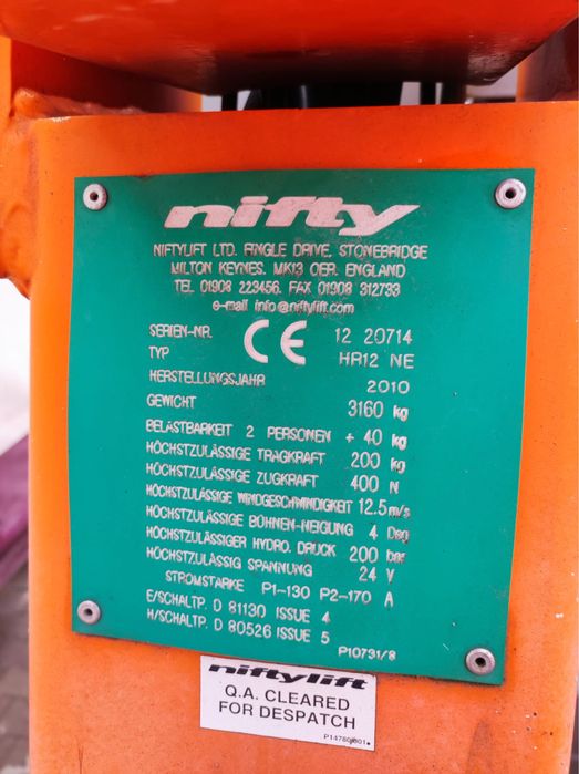 Podnosnik przegubowy Nifty HR 12 NE