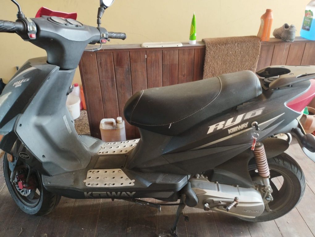 Scooter keeway RY6
