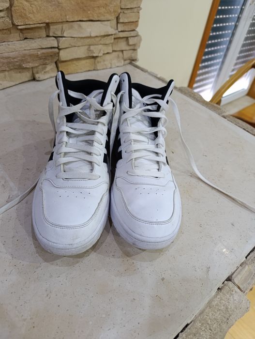 Sapatilhas adidas como novas