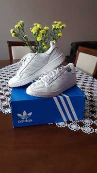 Buty adidas Court 42