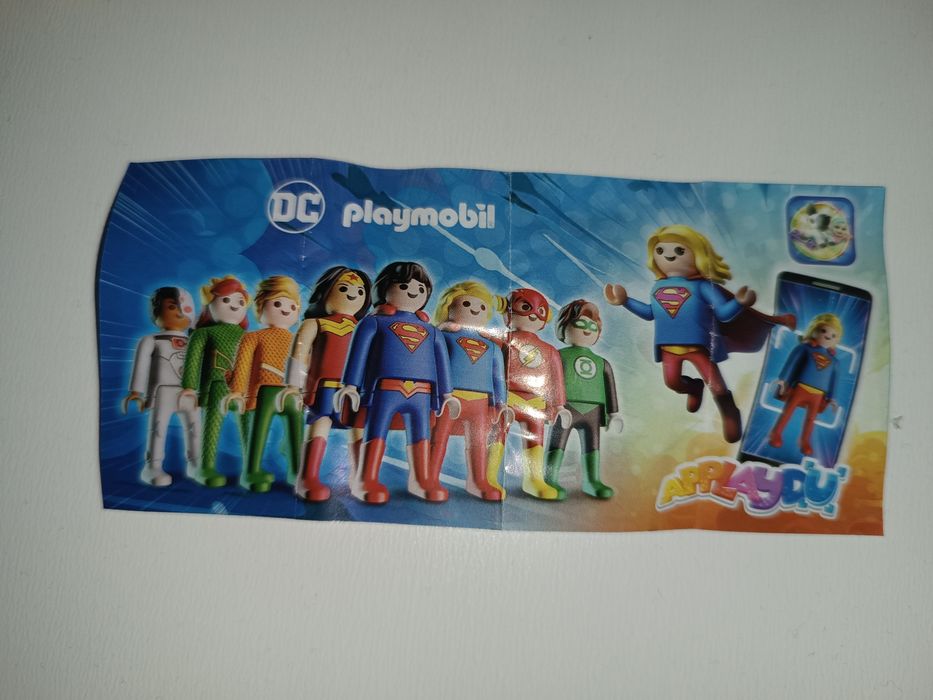 Кіндер іграшки з супергероями Playmobil
