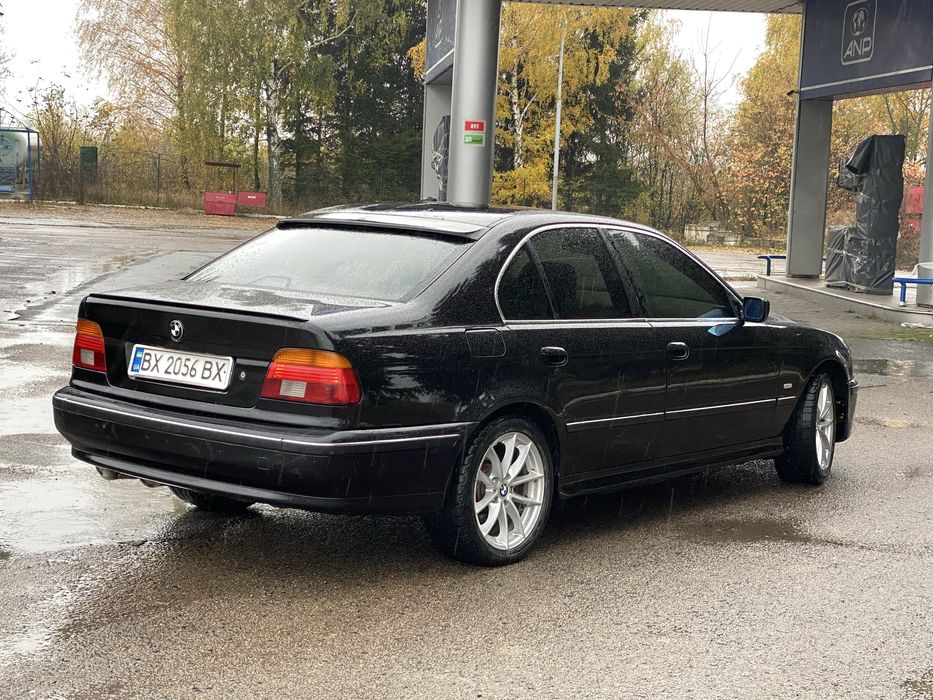 BMW 528 E39 хороший стан