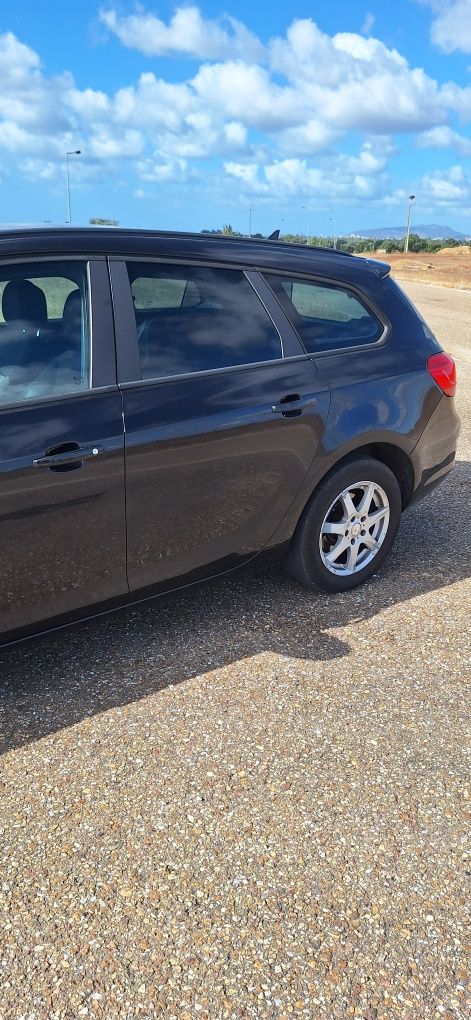 Opel astra j sport tourer