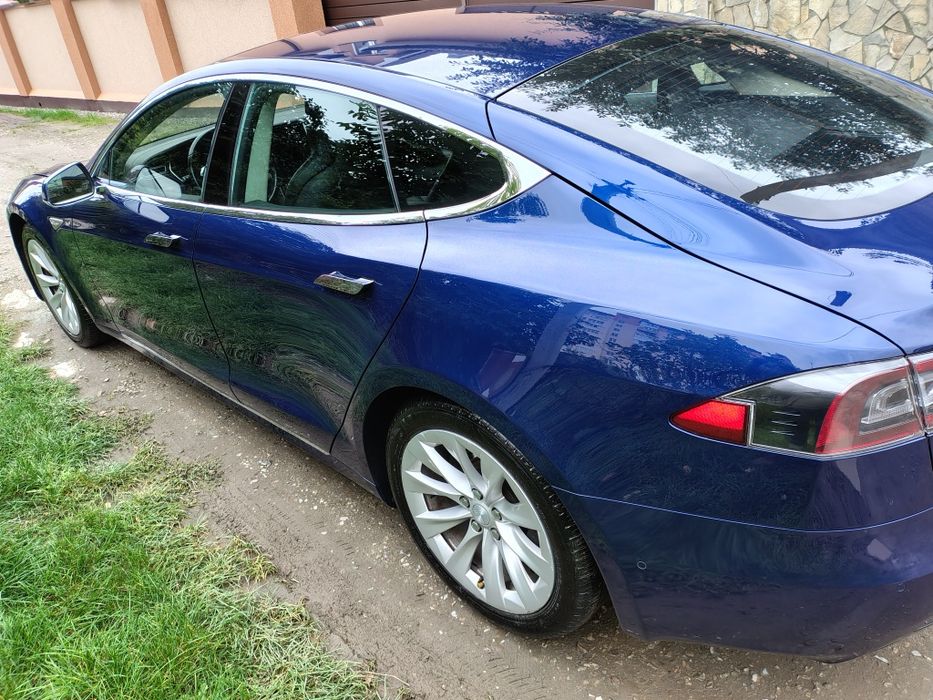 Tesla model S 2016