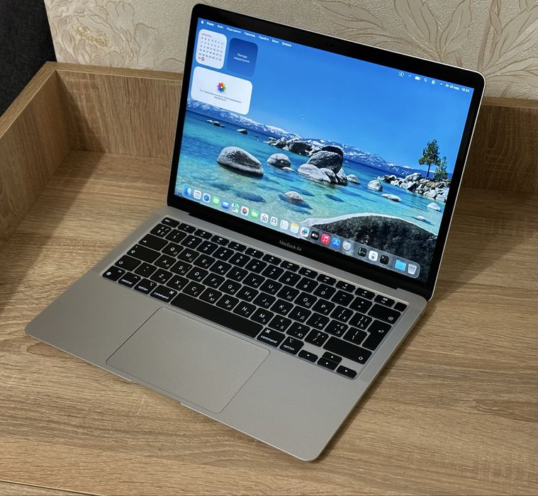 Apple MacBook Air 2020/M1/16Gb/SSD256