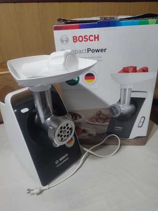 Електрична м'ясорубка Bosch