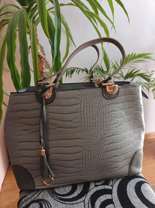 Сумочка жіноча !