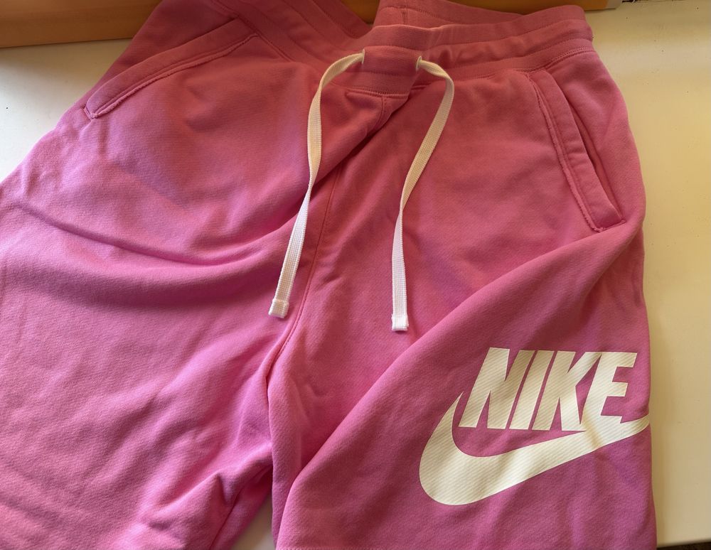 Мужские шорты Nike в розовом цвете, размер L
