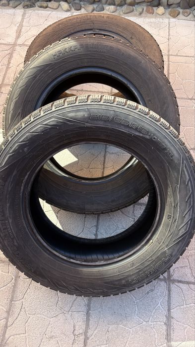 215/65/R16  Nokian Hakkapeliitta  r2