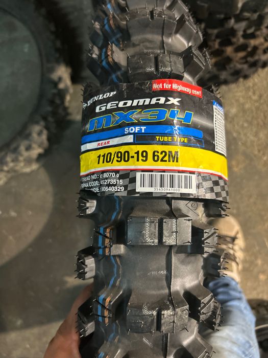 Vendo pneus para motocross 19 vindos da Suíça