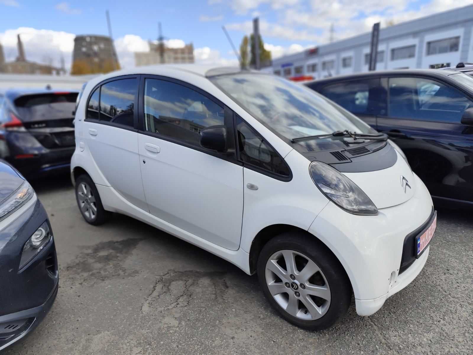 Citroen C-Zero 16 квт на 100 км бюджетна електричка