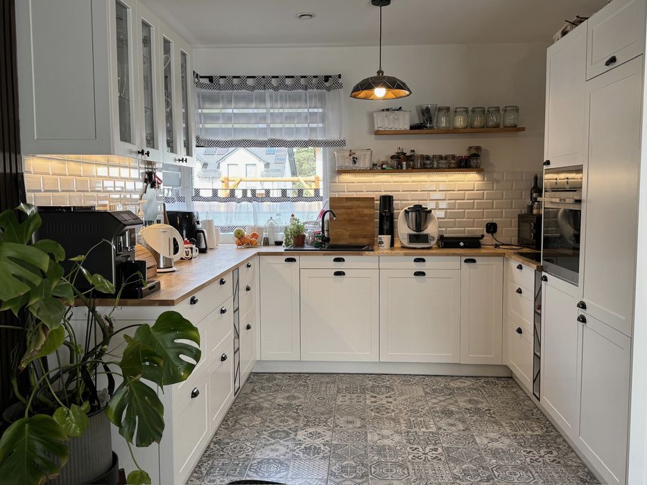 Wynajmę dom w Kiełpinie. Miejsce na działalność.